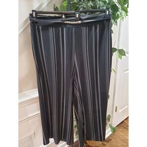 New York Collection Women's Black Wide Leg Flat Front Capri Pants Size 2XP